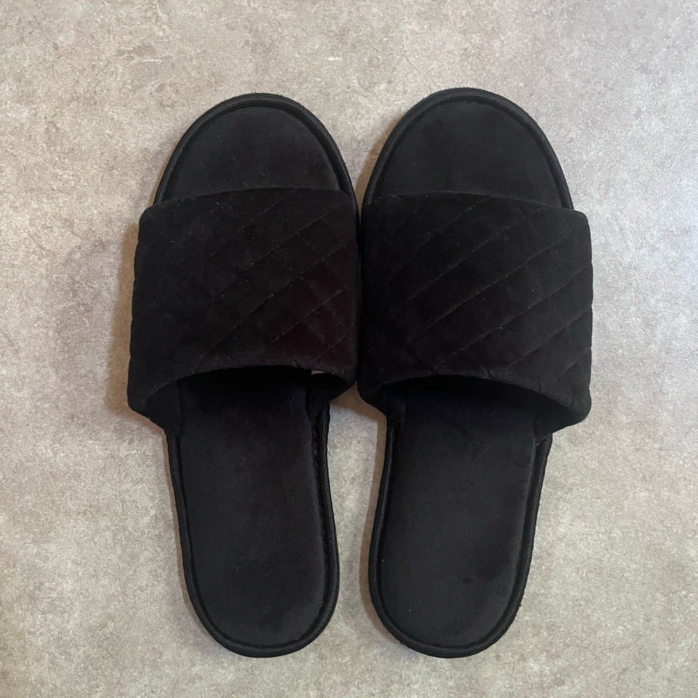 Secret Treasures Women's Slip-on Black Memory Foam Slippers 11